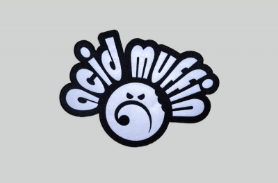 Toppa ricamata personalizzata con logo Acid Muffin