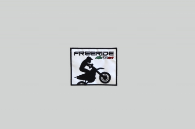 Toppa personalizzata ricamata con logo FreeRide piccola